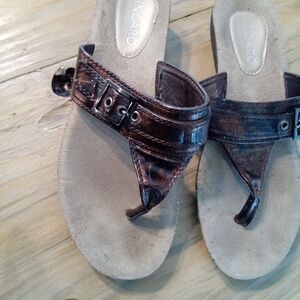 Ingaro Sport Bronze Faux Crocodile Leather Toe Thong Sandals Size 7